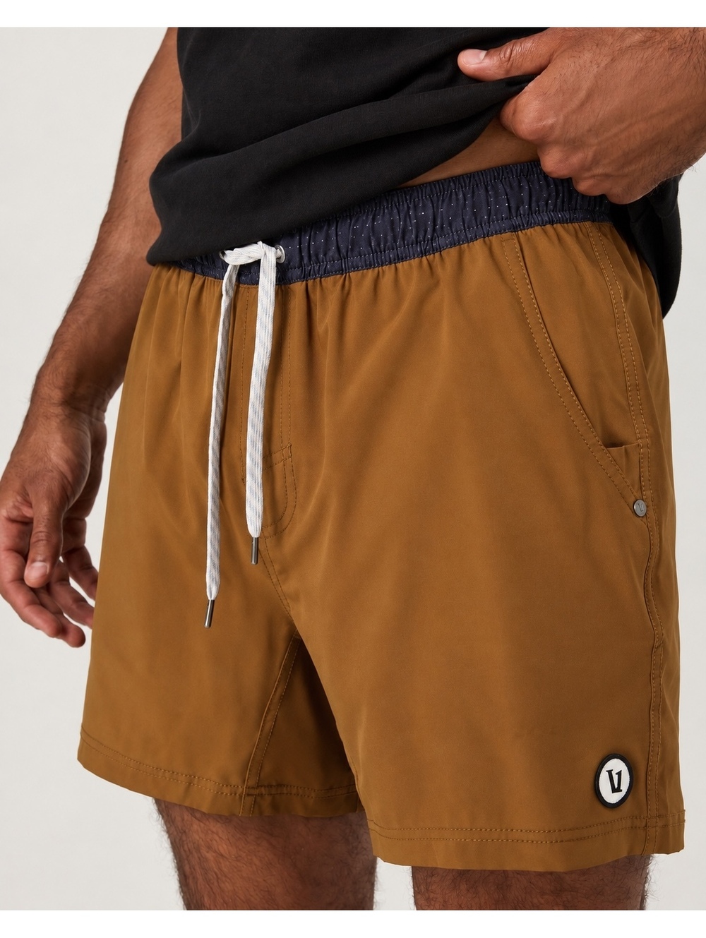 Vuori Kore V302 Men’s Brown 7” Lined Performance Athletic Shorts Size L